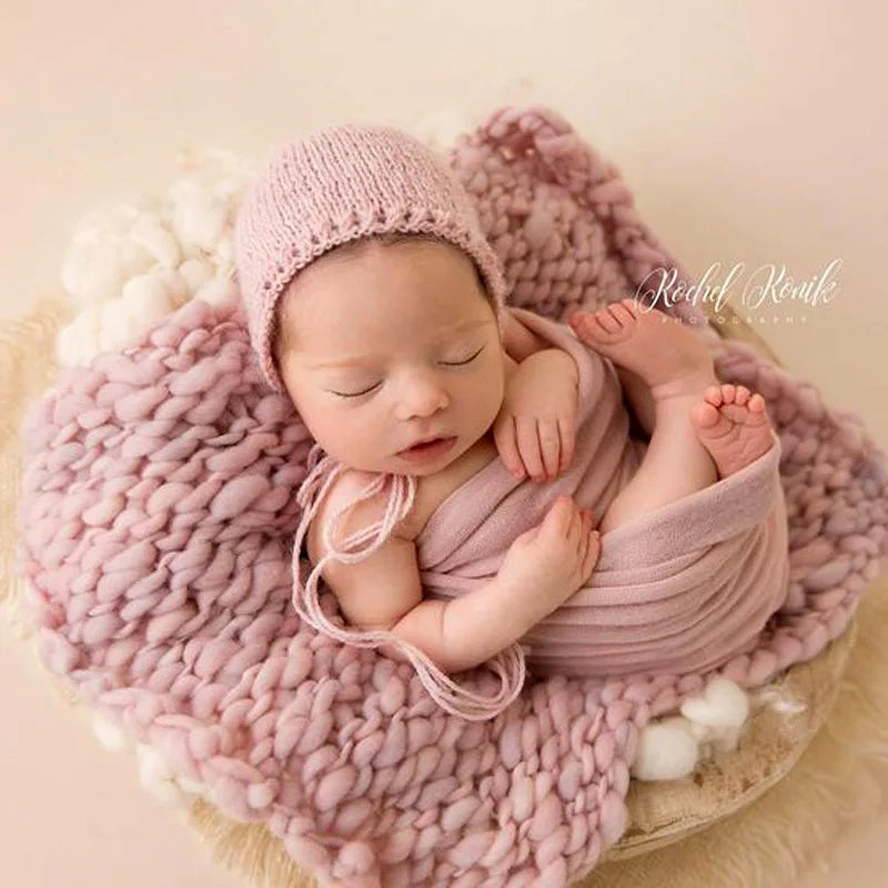 SnuggleNest – Chunky Knit Baby Photo Blanket