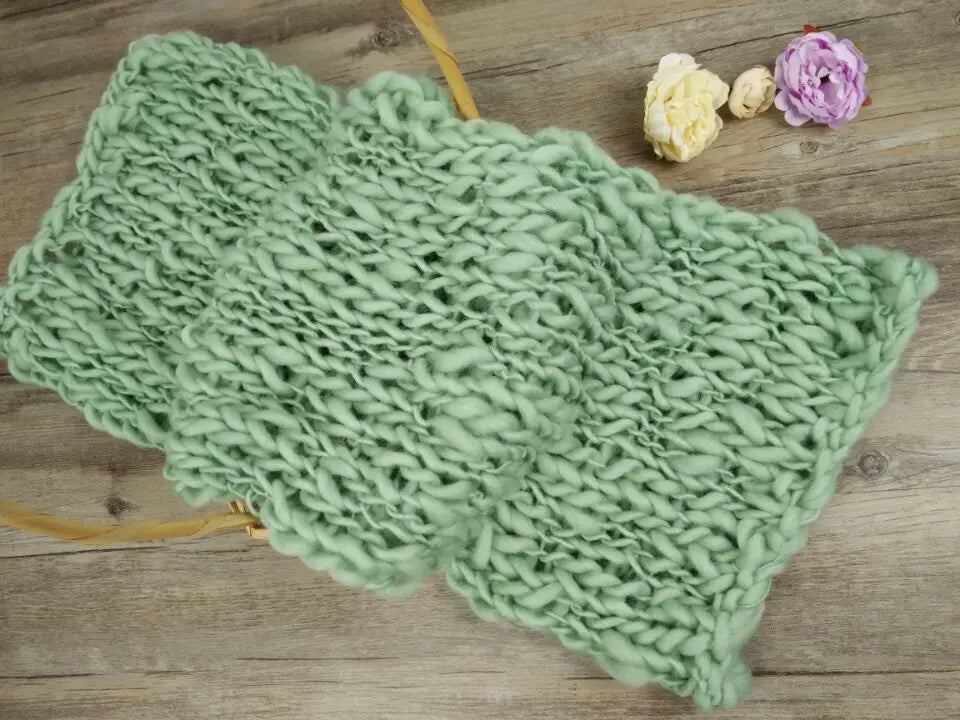 SnuggleNest – Chunky Knit Baby Photo Blanket