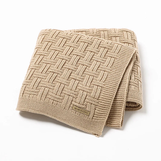 WoolyWink – Newborn Knit Quilt Blanket