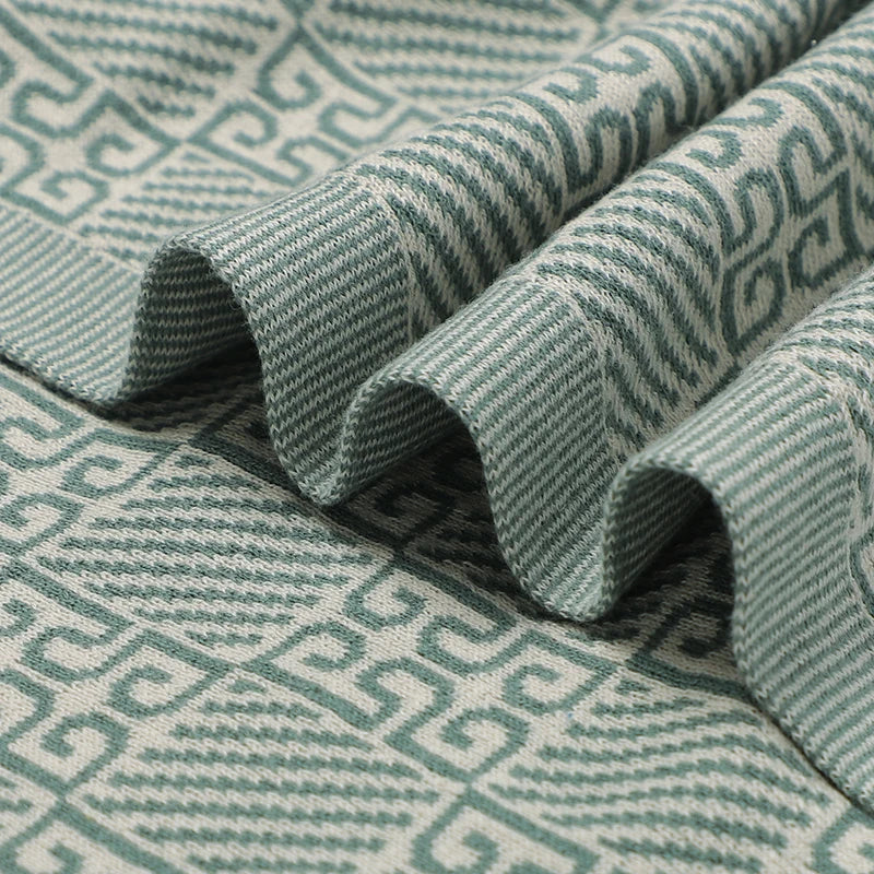 CuddleWeave Newborn Crib Quilt – Fashion Letter Print Wrap
