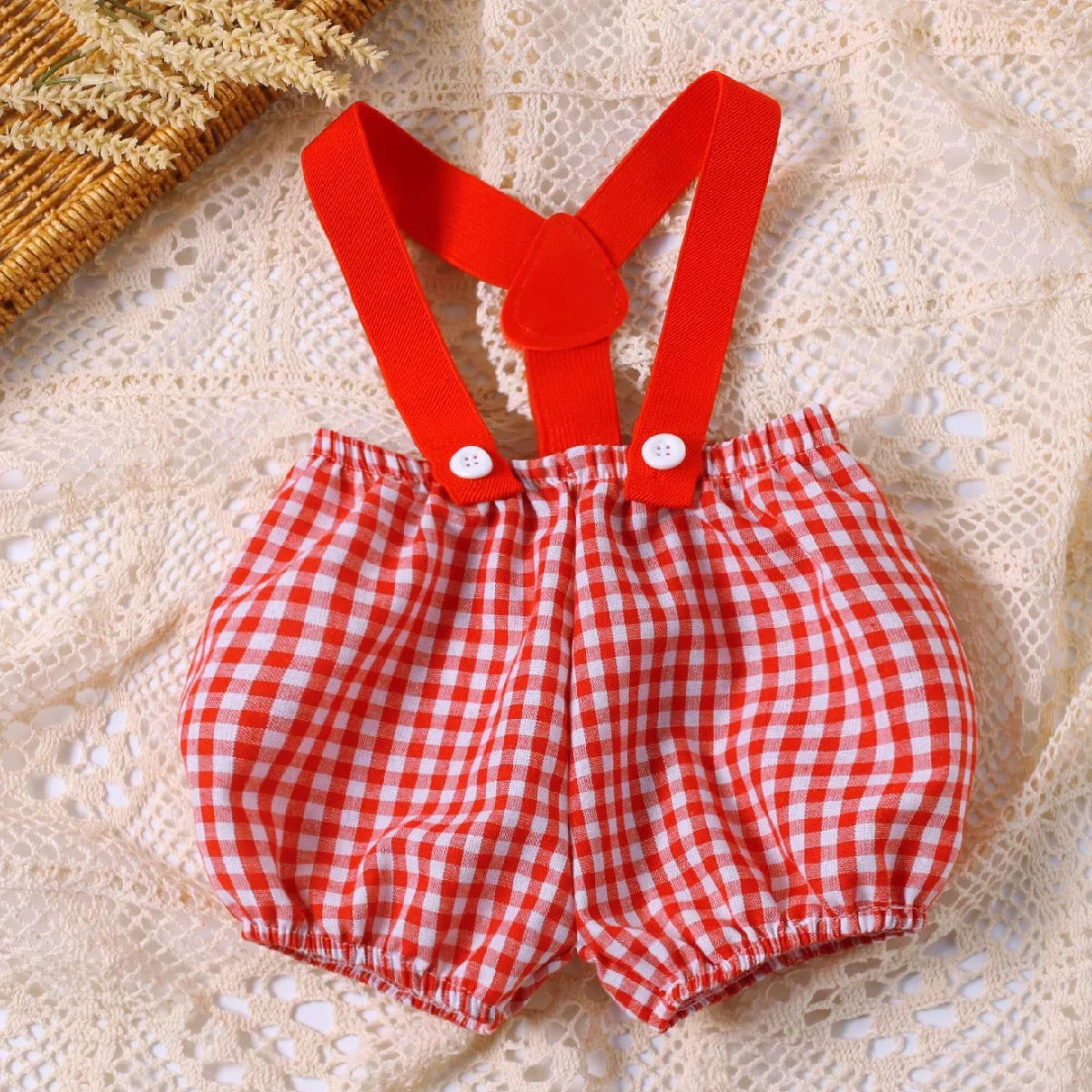 ChefChic– Newborn Plaid Photo Outfit with Hat & Bow Tie