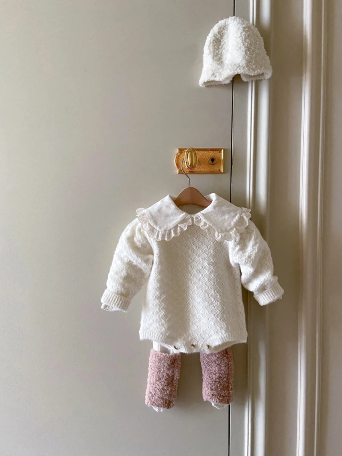 KnitNest Set – Baby Girl Bodysuit & Shawl Outfit