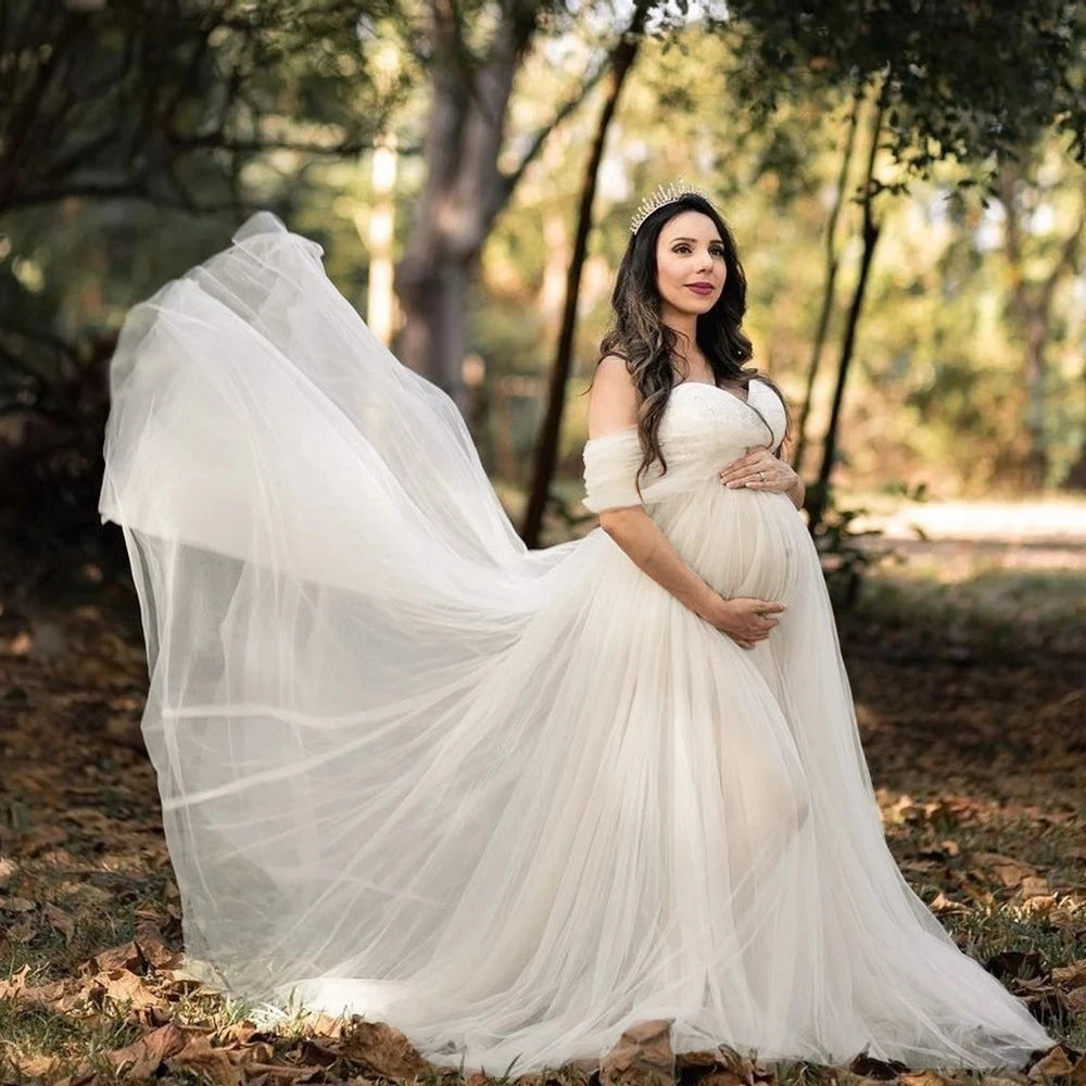 LumiLace – Off-Shoulder Maternity Maxi Gown for Elegant Photoshoots