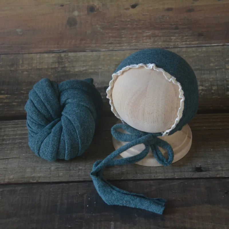 CozySnug Wrap Set – Knit Stretch Blanket & Hat for Baby Photos