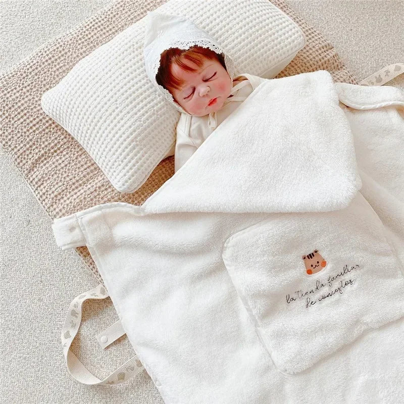 FrostCuddle Cloak – Cozy Fleece Stroller Wrap for Winter Newborns
