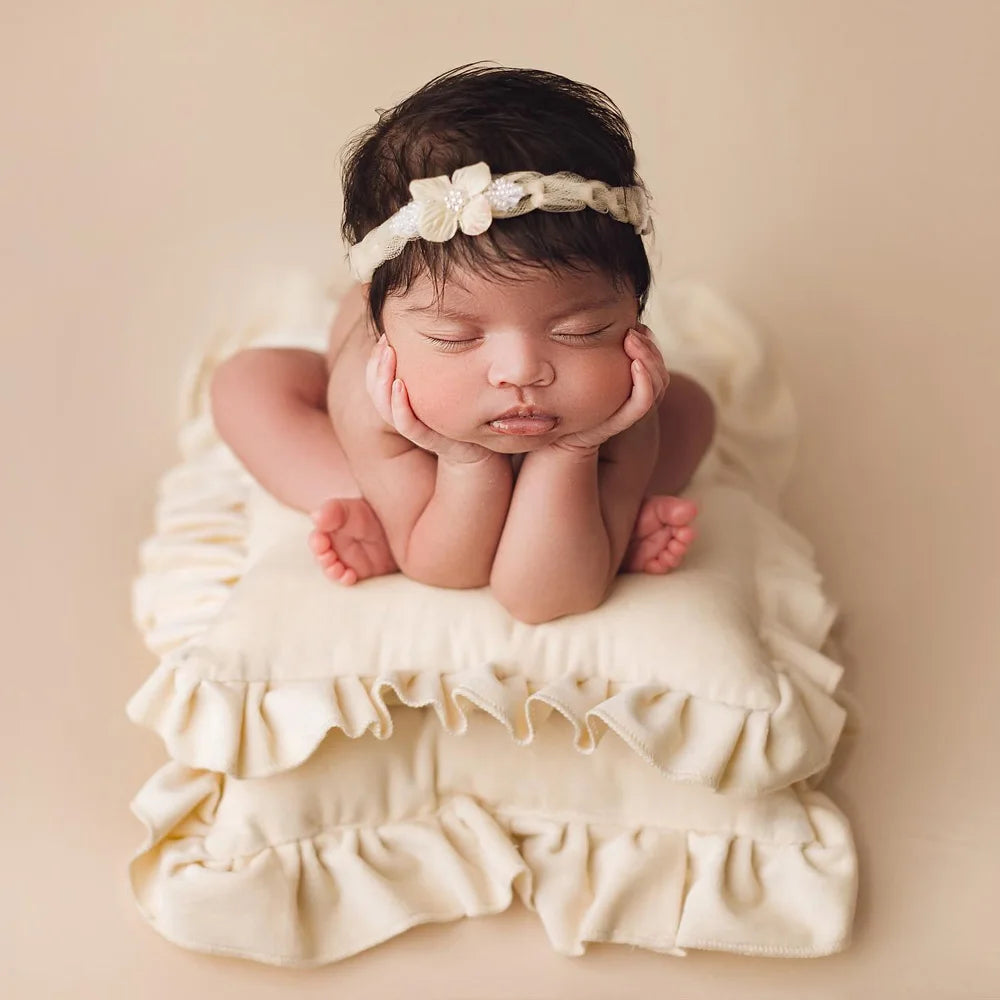 SnuggleNest Set – Cotton Blanket, Lace Pillow & Headband Props