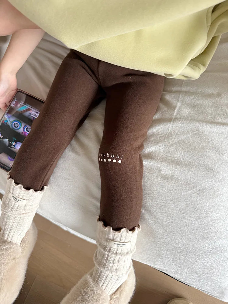 SnugLex – Velvet-Lined Letter Leggings