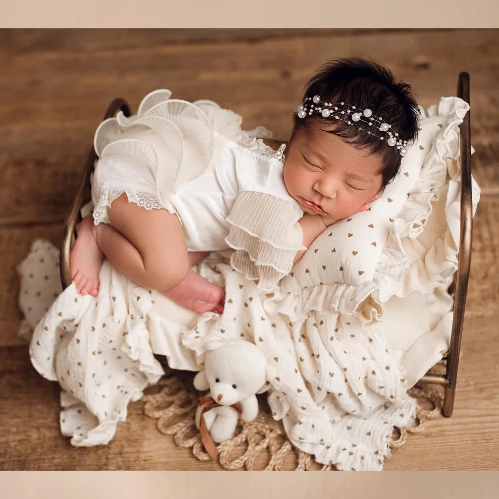 SnuggleNest Set – Cotton Blanket, Lace Pillow & Headband Props