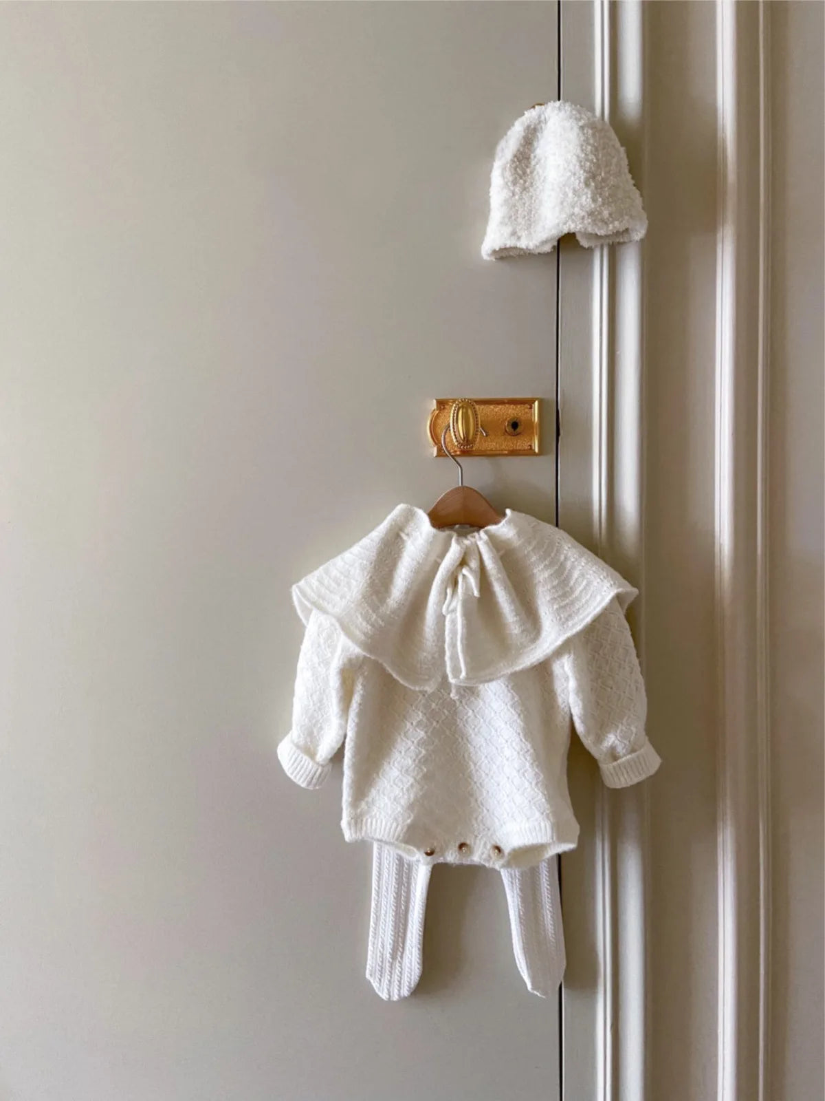 KnitNest Set – Baby Girl Bodysuit & Shawl Outfit