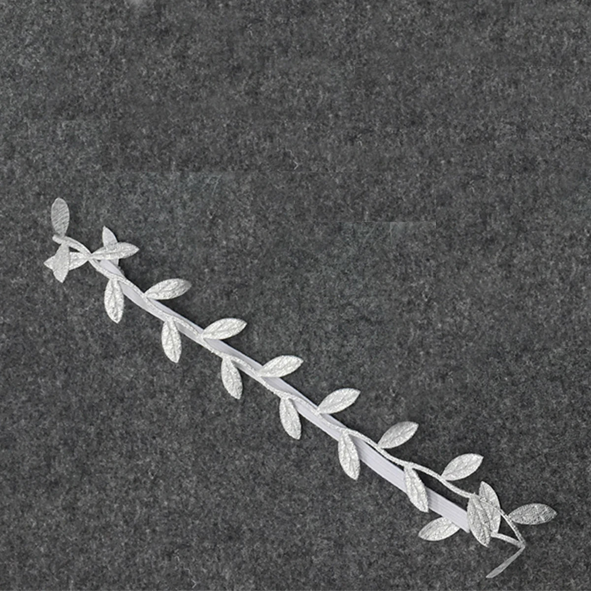 HaloNest – Angel Wings & Leaf Headband Newborn Photo Set