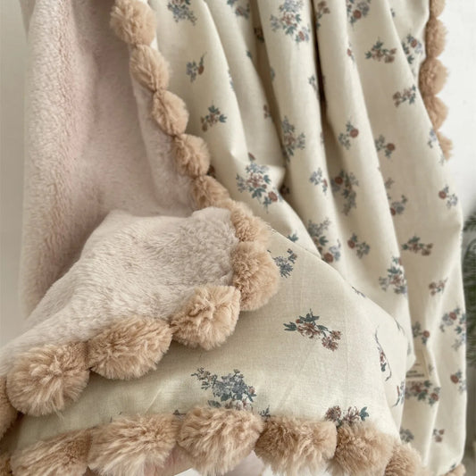 BloomNest Blanket – Cozy Minky Floral Quilt for Winter