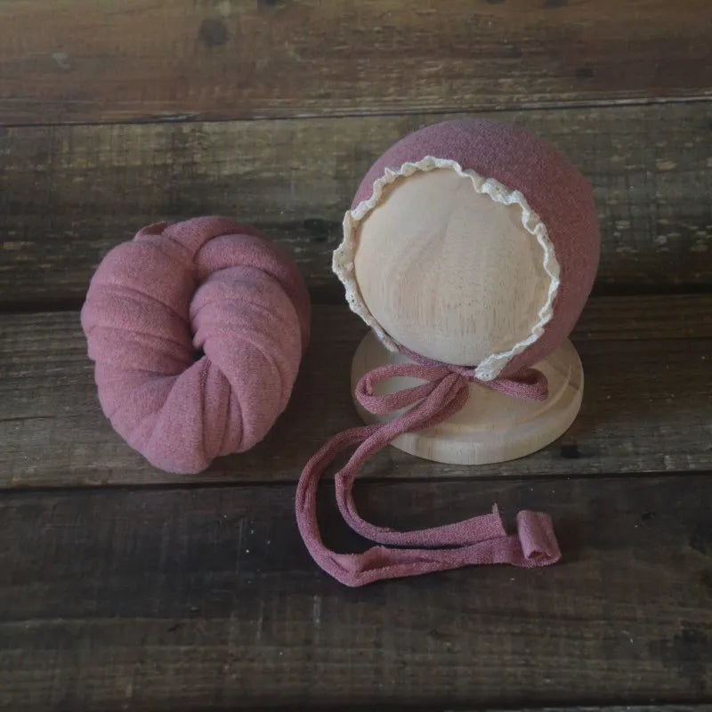 CozySnug Wrap Set – Knit Stretch Blanket & Hat for Baby Photos