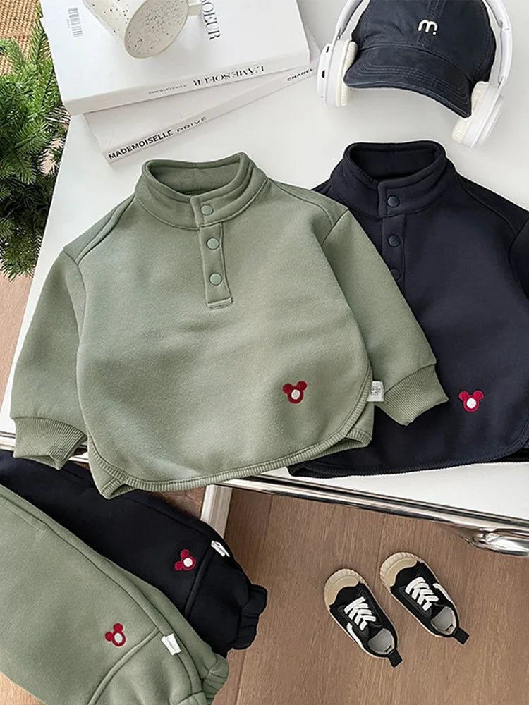 FuzzyTrek – Fleece Sweat Set