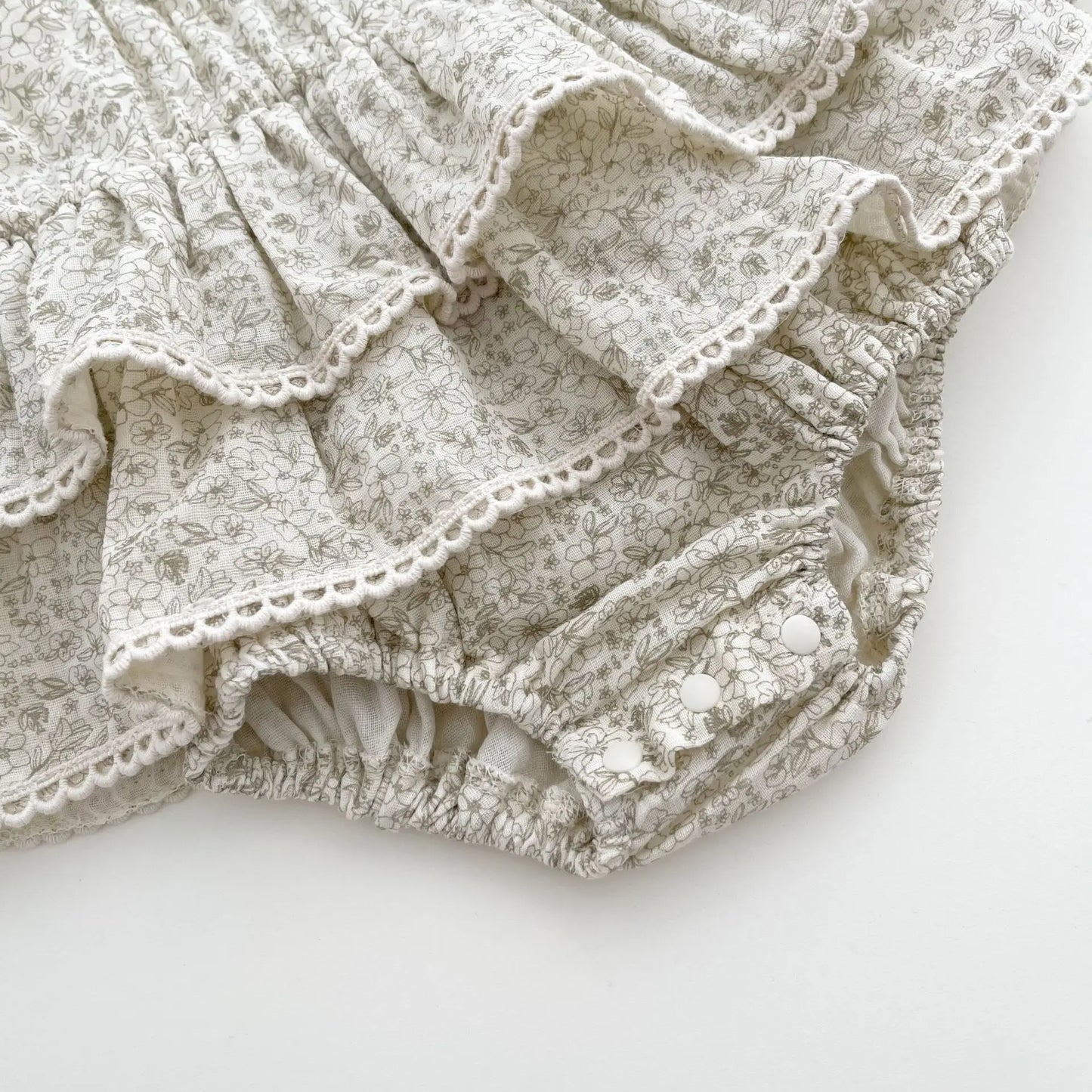 PetalNest Romper – Floral Cotton Baby Jumpsuit