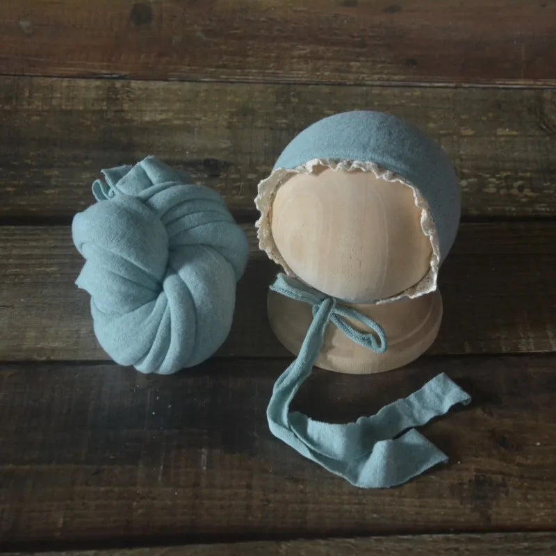CozySnug Wrap Set – Knit Stretch Blanket & Hat for Baby Photos