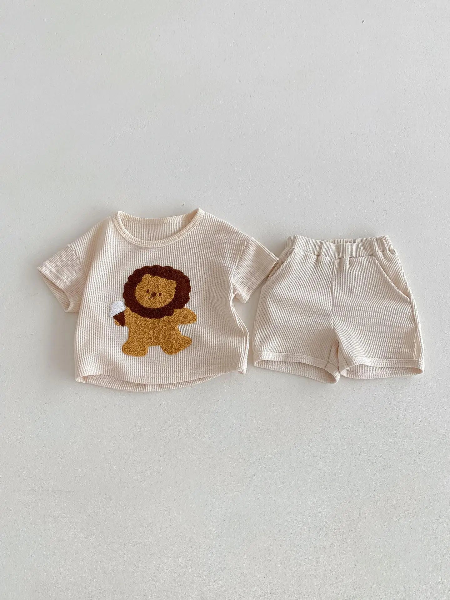 RoarBuddy – Lion Tee & Shorts Set