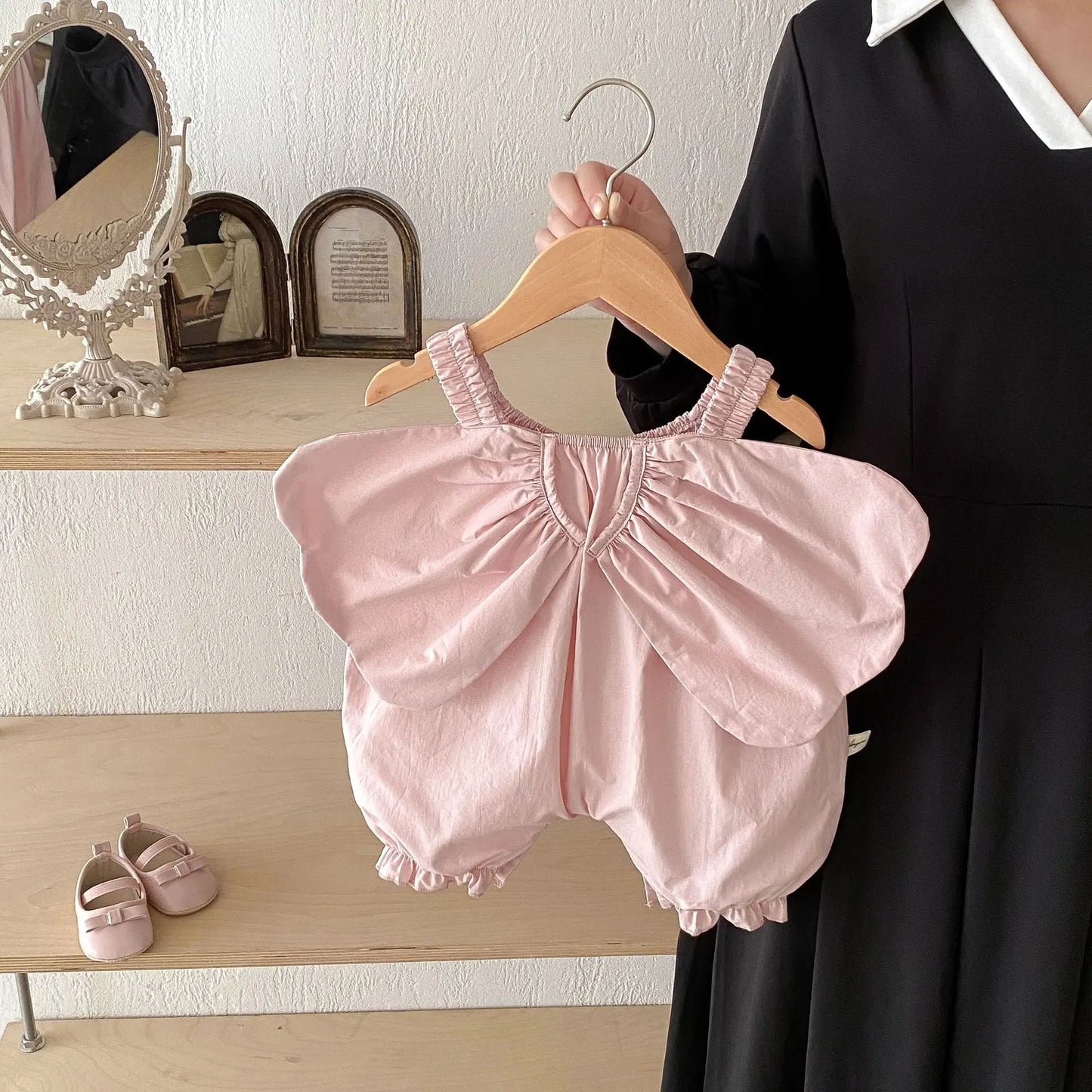 PetalNest Romper – Soft Cotton Baby Bodysuit