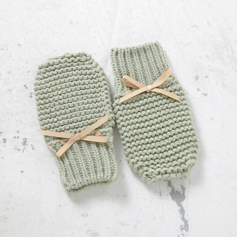 WoolieHug Ensemble – Infant Knitwear Outfit with Shoes & Gloves