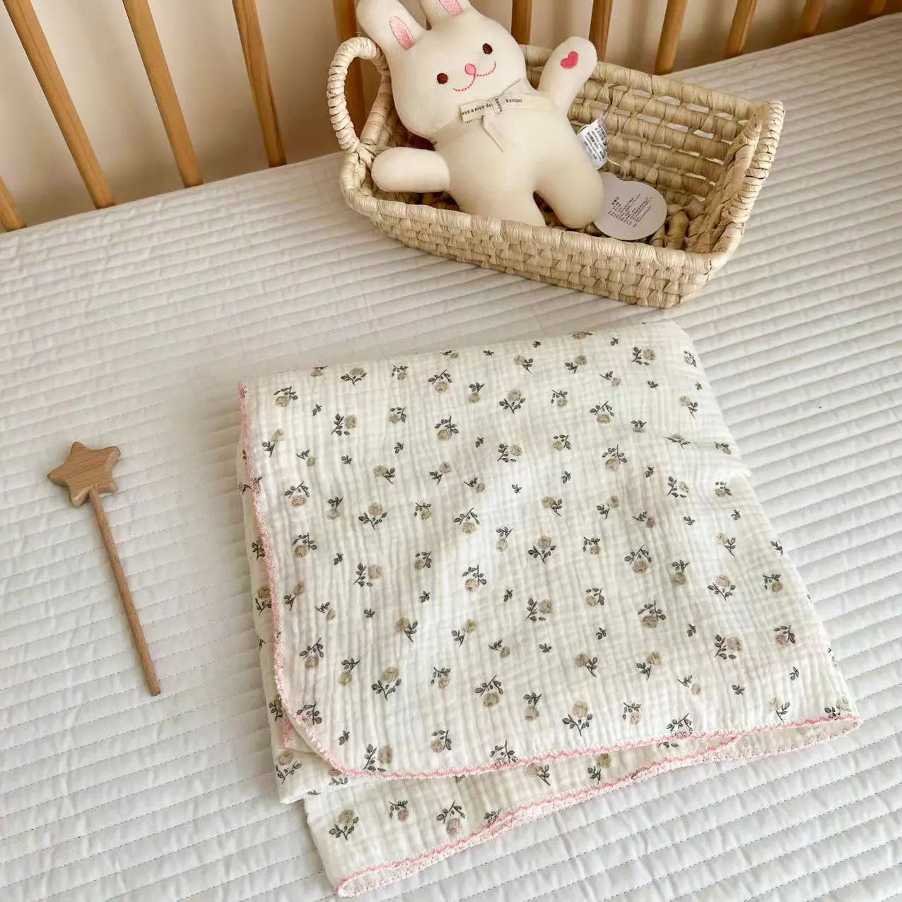 Baby Muslin Blanket Gauze Thin Quilt Floral Print Double Layer Cotton Swaddle Blanket Stroller Cover Kids Bedding