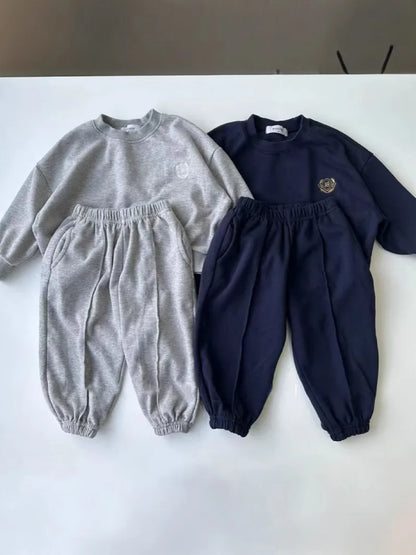 New Baby Casual Sweatshirt Set Boys Long Sleeve Badge Embroidery Pullover+Pants